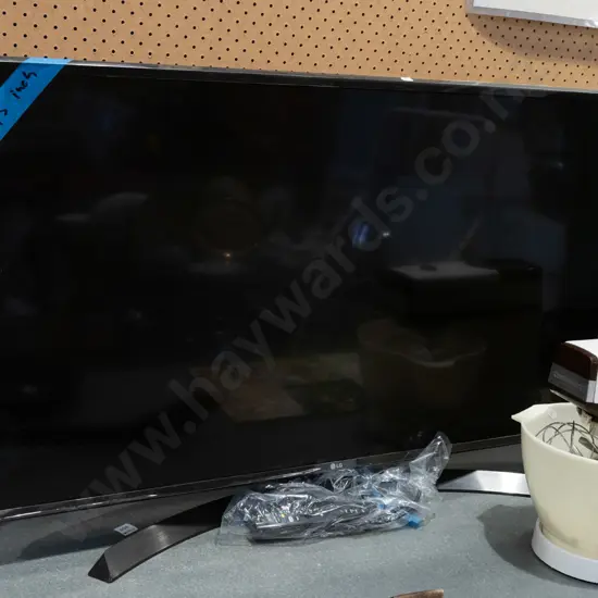 LG 43" TV