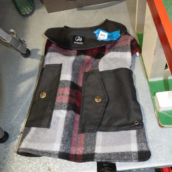 Swanndri dog jacket
