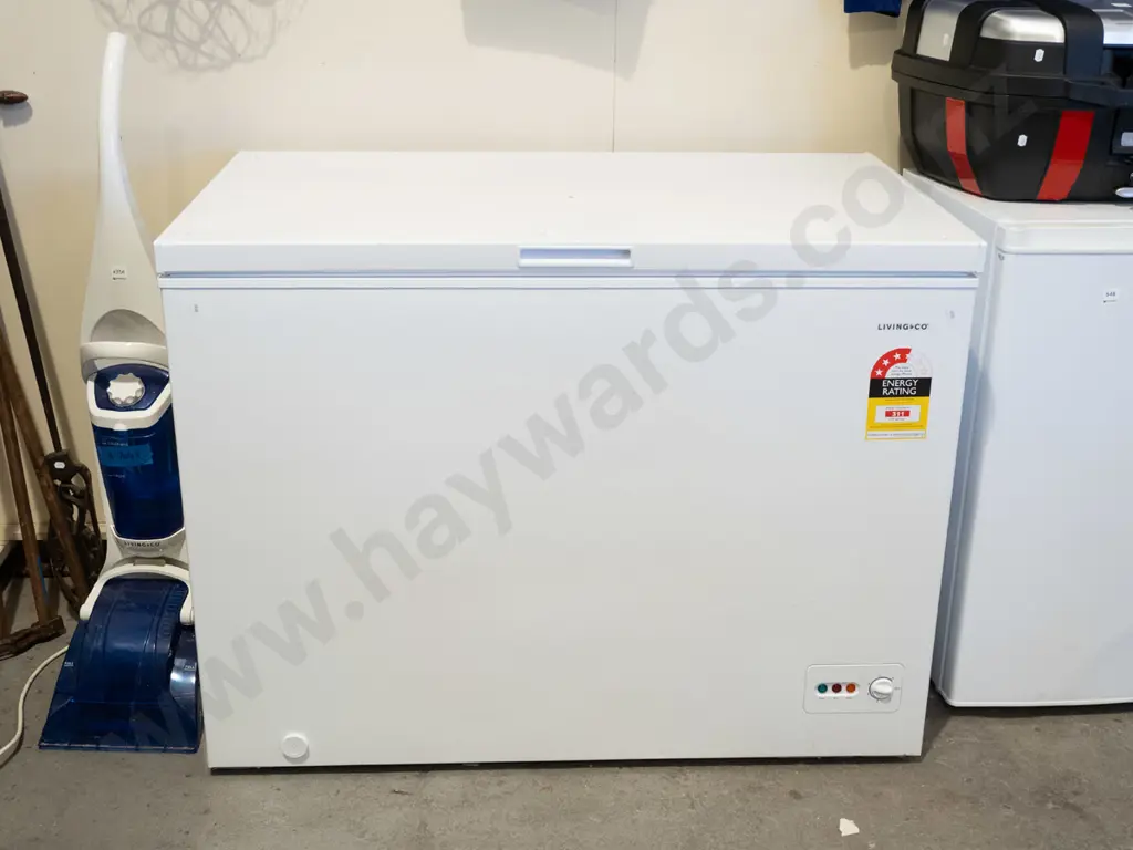 Living & Co chest freezer H-850 W-1110 Image 1++