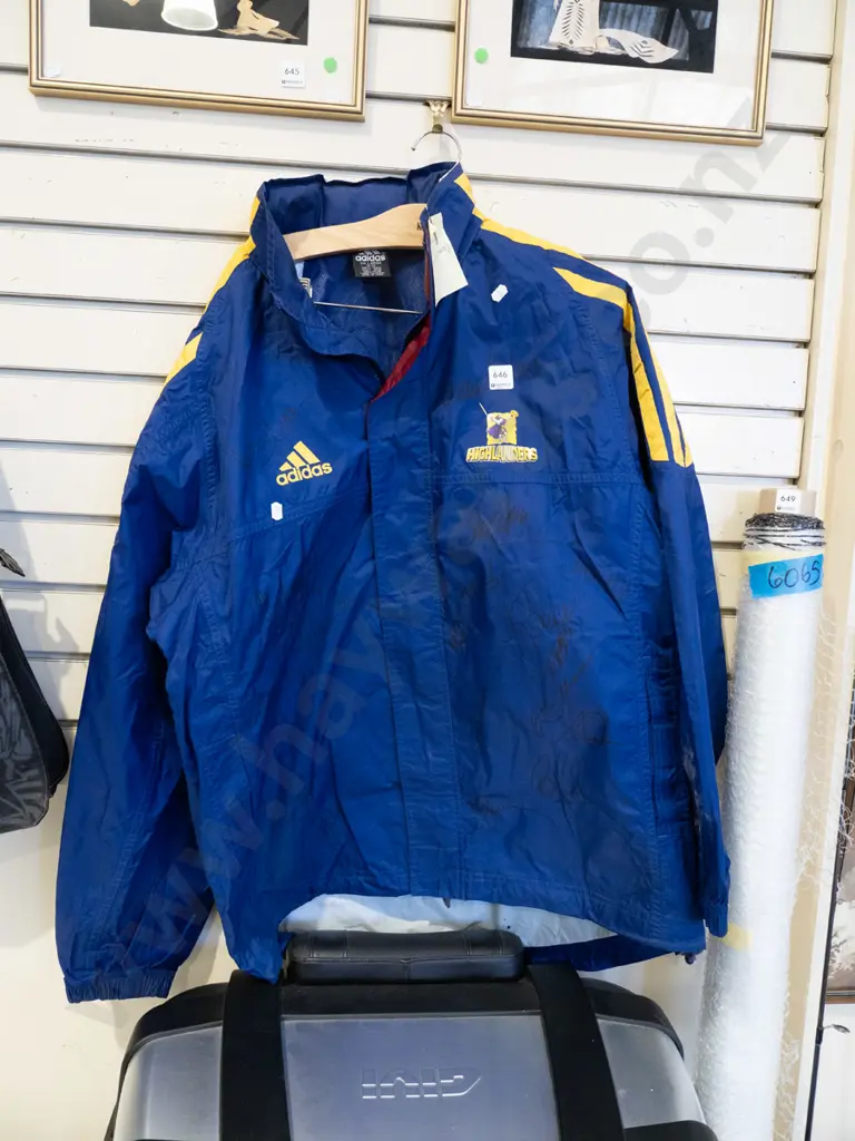 signed Highlanders jacket Image 1++
