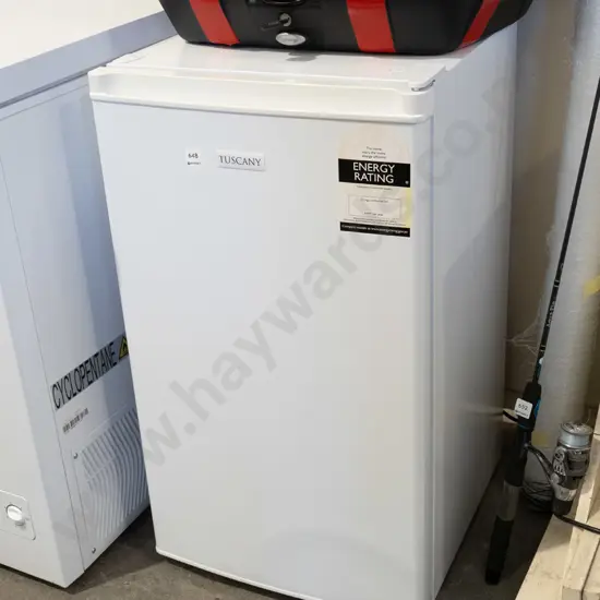 Tuscany underbench fridge H845 W840 D480