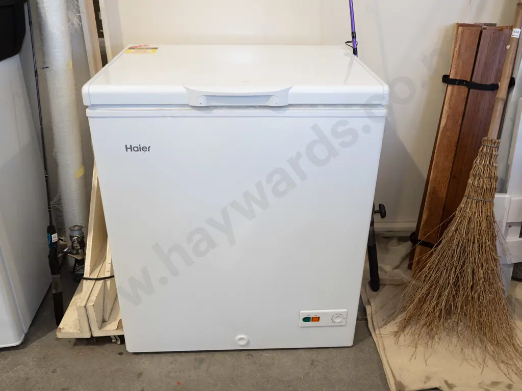 Haier chest freezer - sight dings to front H850 W720 D620 Image 1++