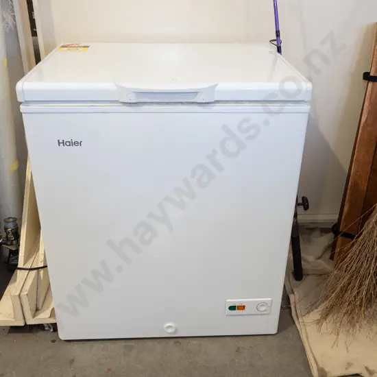 Haier chest freezer - sight dings to front H850 W720 D620
