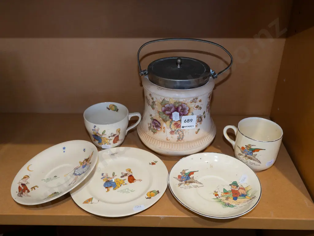 childs trio, cup, saucer, lidded biscuit barrel Image 1++