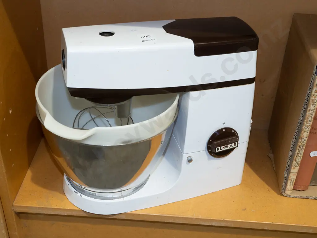 Kenwood mixer and accessories Image 1++