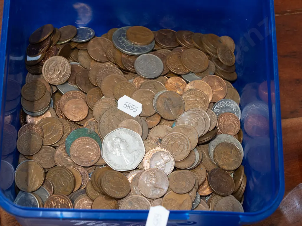 tub of coins Image 1++