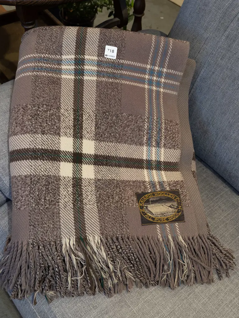 Kaiapoi Mills woollen travel rug Image 1++