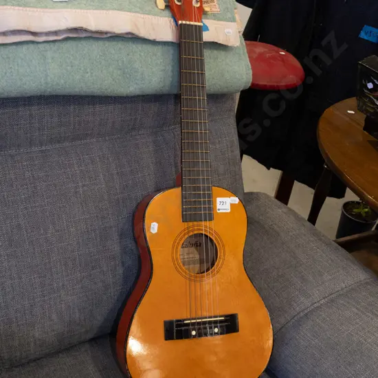 Cataluna child's 6 string guitar
