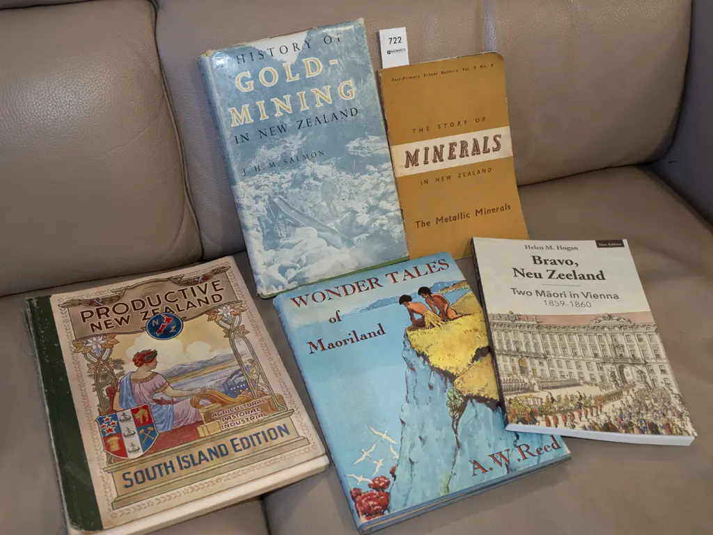 NZ historical books Image 1++