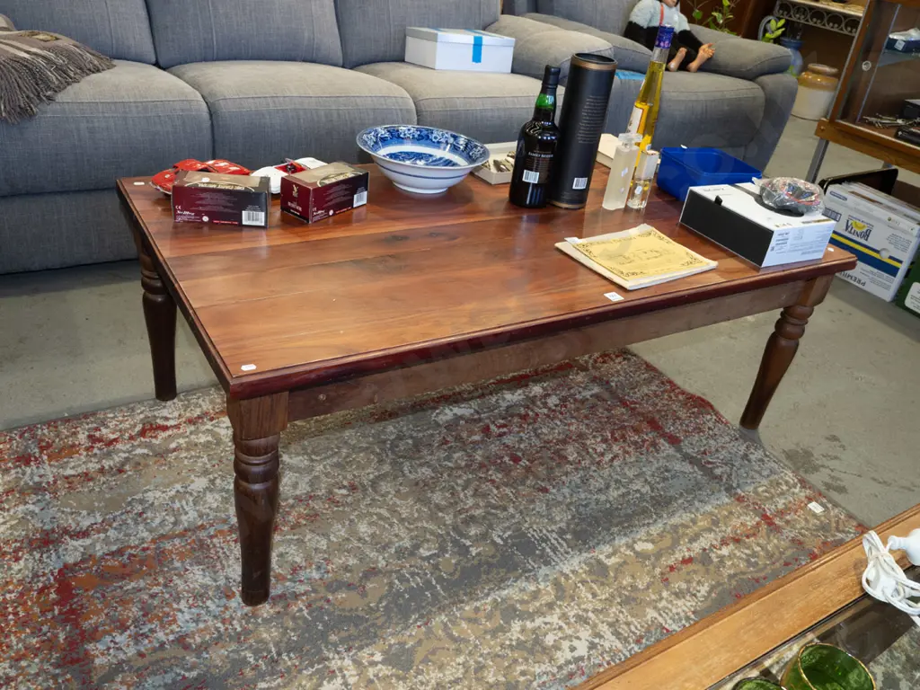 turned leg mahogany coffee table H465 W1290 D700 Image 1++