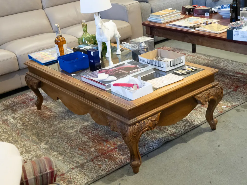 carved mahogany cab leg coffee table with glass insert H420 W1370 D760 Image 1++