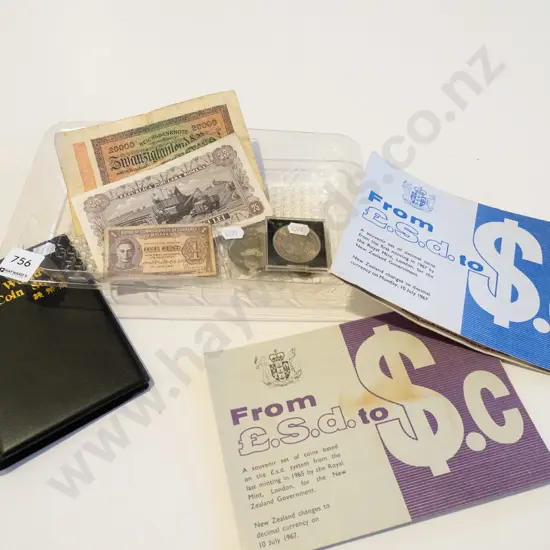 tray; coins, notes