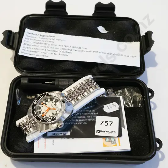 Seestern Sugess Diver wristwatch in hard plastic case