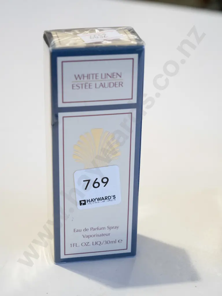 boxed Estee Lauder White Linen eau de parfum 30ml Image 1++
