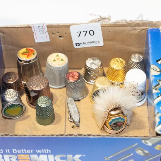 box; thimbles, mini pocket knife
