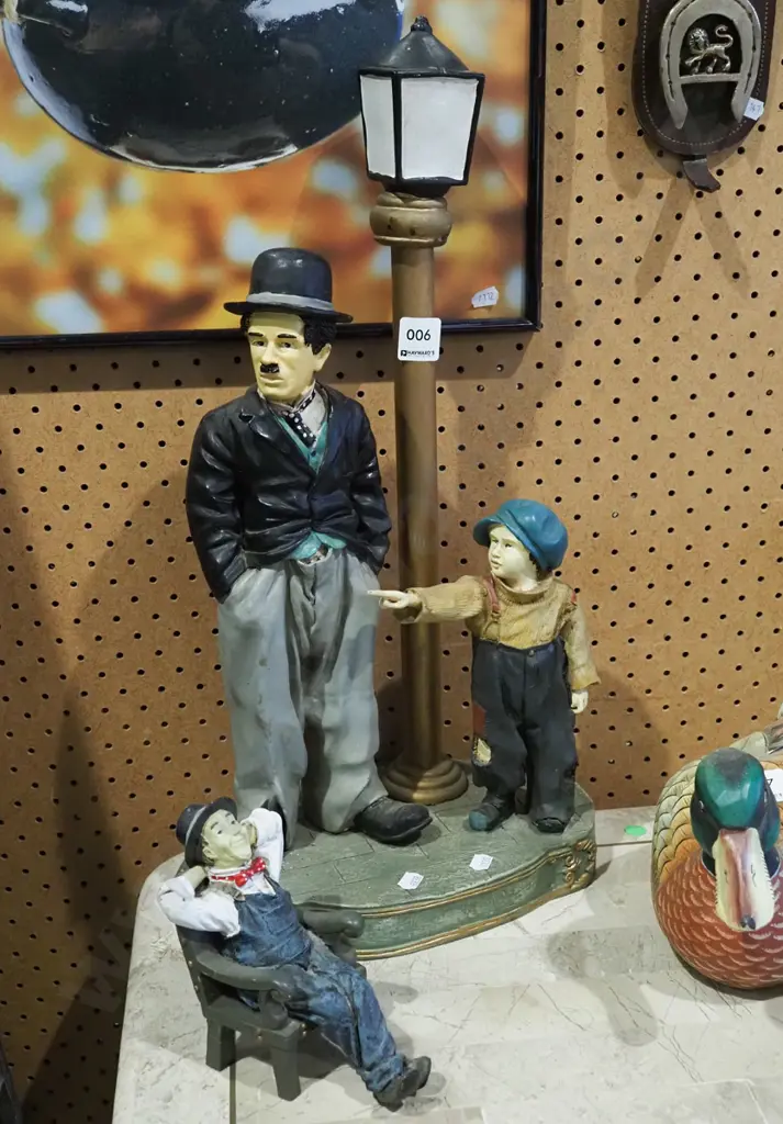 composite Charlie Chaplin figurine, Stan Laurel figurine Tallest H530 Image 1++