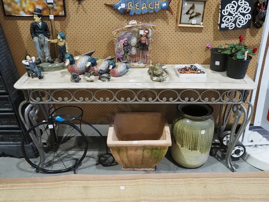 metal based marble top hall table H650 W1470 D400 Image 1++