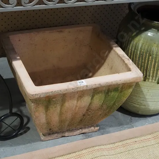 terracotta garden planter Diam410