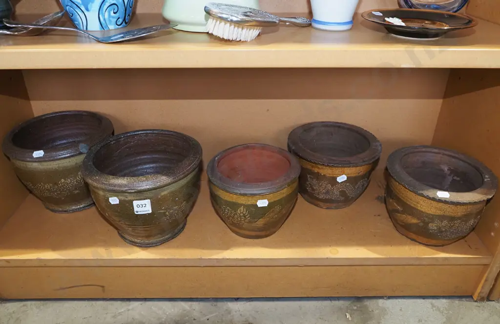 5x terracotta planters - dragon motif H165 Image 1++