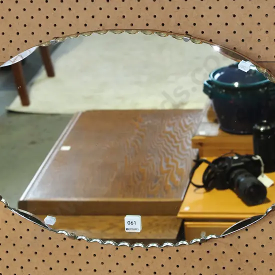 scalloped edge wall mirror L560