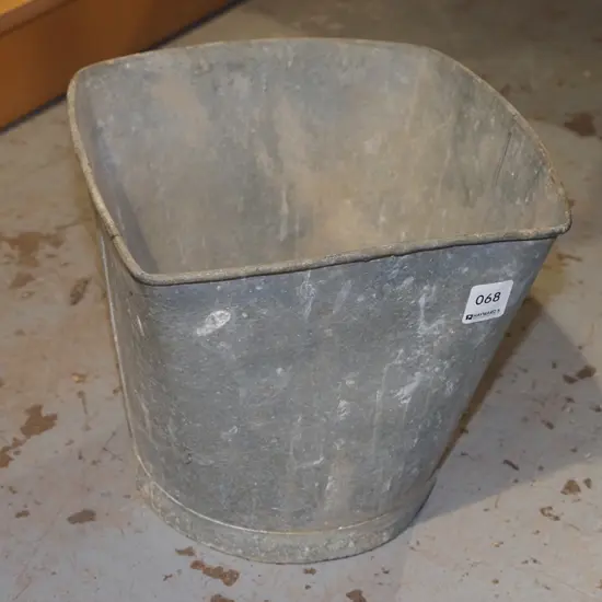 galvanised pail H225