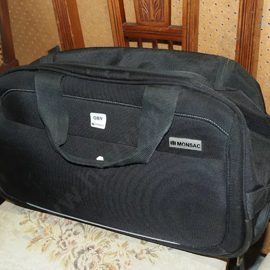 small holdall/carry on bag