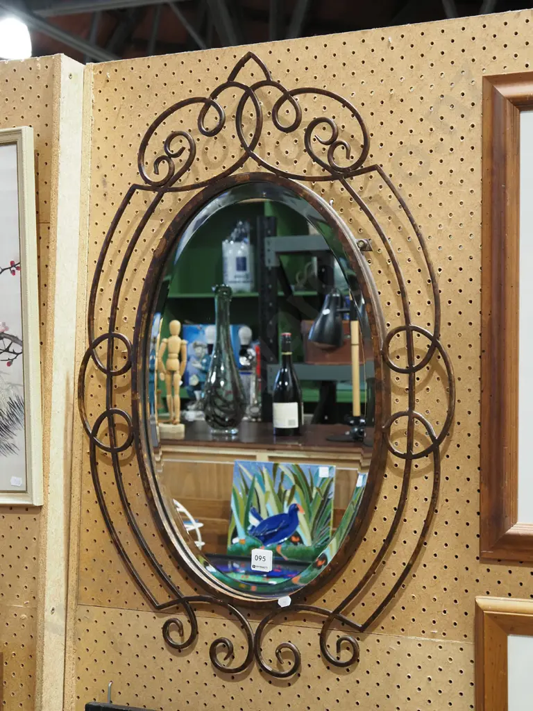 oval bevelled edge wall mirror H760 Image 1++