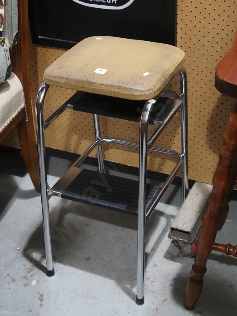 vinyl top kitchen step stool Image 1++