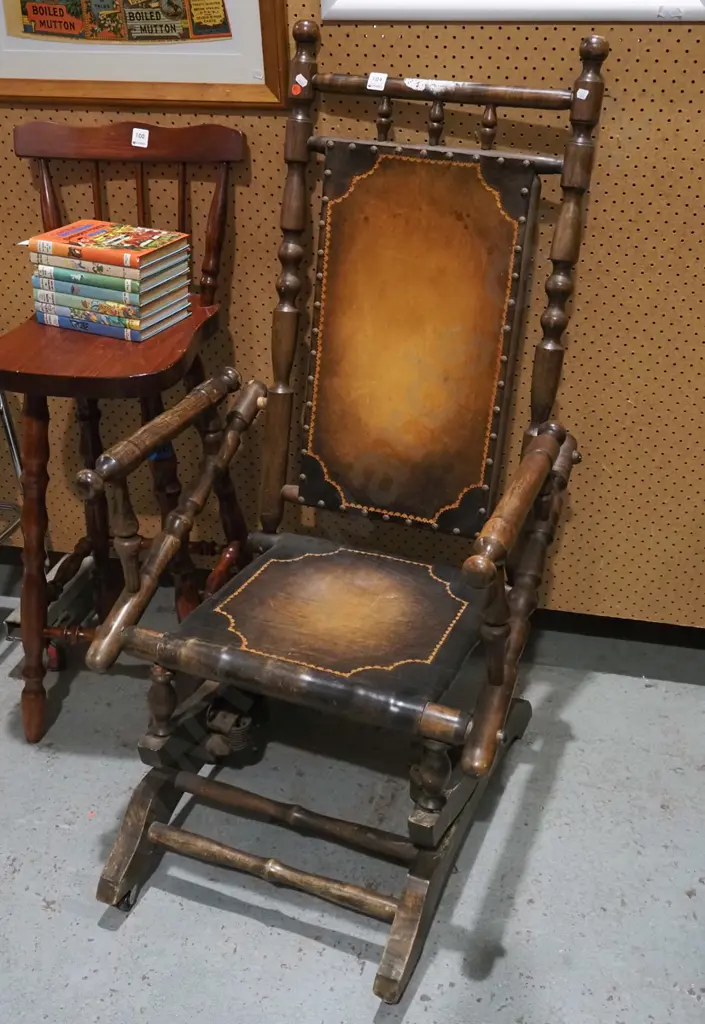 leather upholstered Dexter rocking chair Image 1++