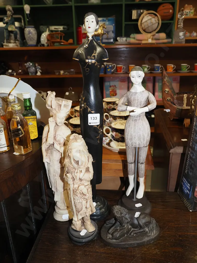 assorted figurines Tallest H480 Image 1++