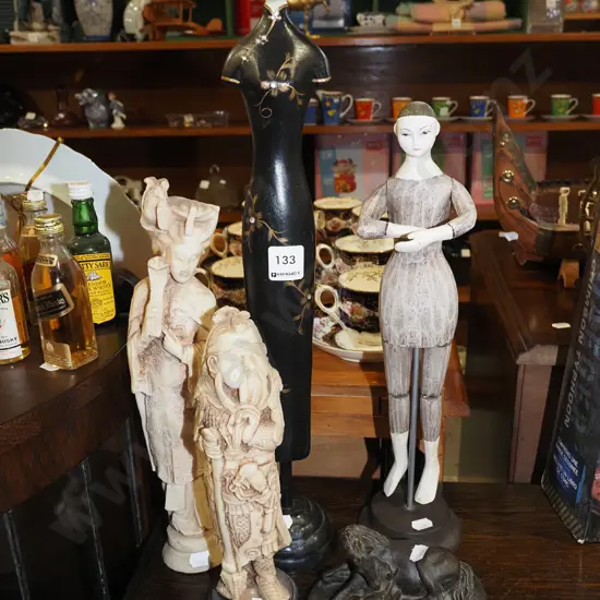 assorted figurines Tallest H480