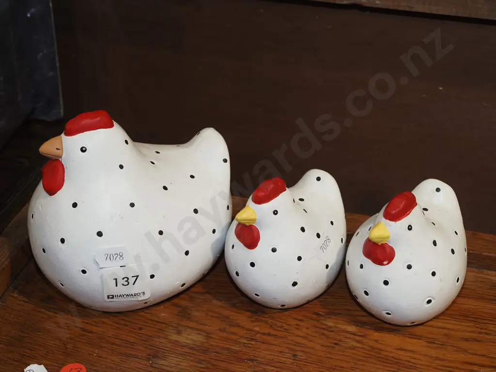 3x happy hens Image 1++