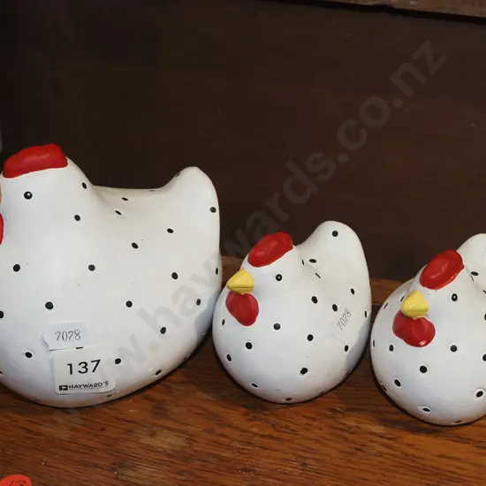 3x happy hens