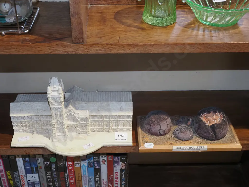 composite model of the University Clock Tower, model of Moeraki Boulders Image 1++