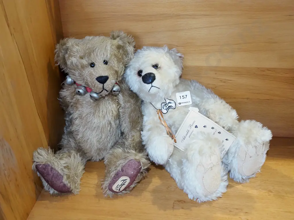 2x teddy bears Image 1++