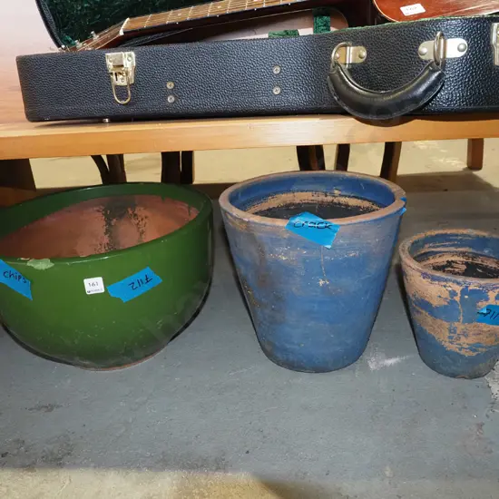 3x garden planters - some chips and cracks Tallest H290