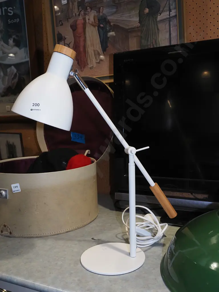 modern metal adjustable desk lamp Image 1++