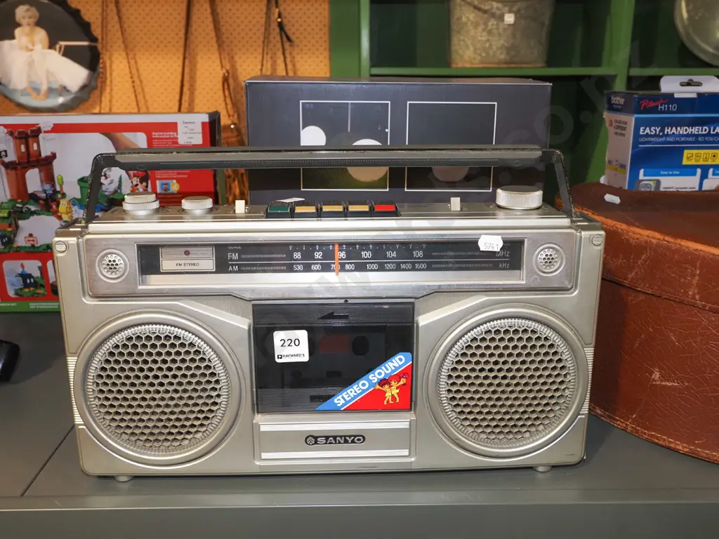 Sanyo radio cassette player - as is no returns Image 1++