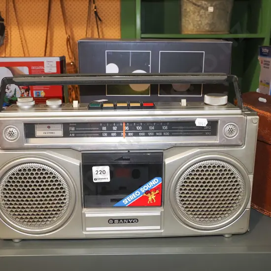 Sanyo radio cassette player - as is no returns