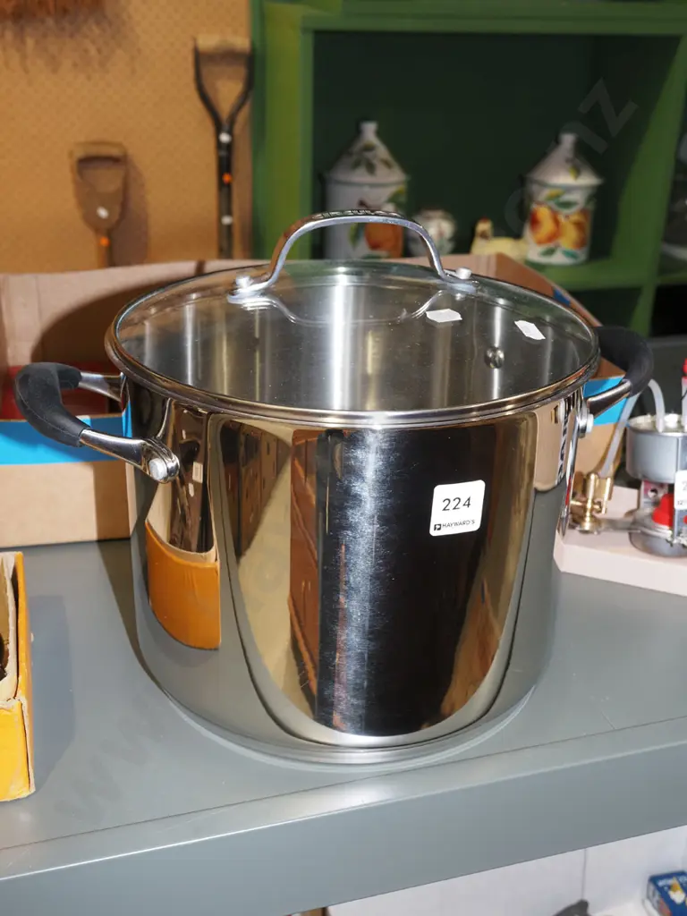 Circulon lidded stock pot Image 1++