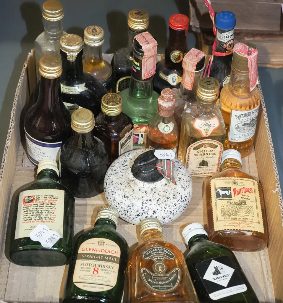 box; spirit miniatures Image 1++