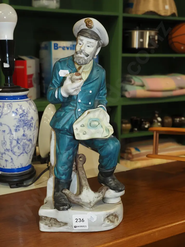 figurine - fisherman smoking pipe H350 Image 1++
