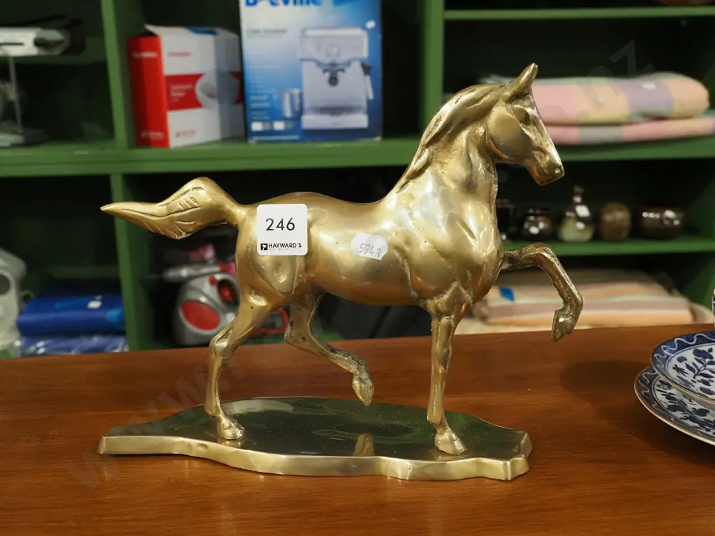brass horse figurine H200 Image 1++