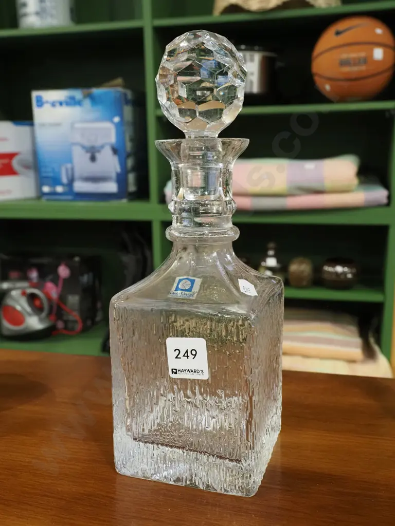 crystal stoppered decanter H280 Image 1++