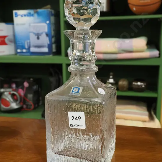 crystal stoppered decanter H280