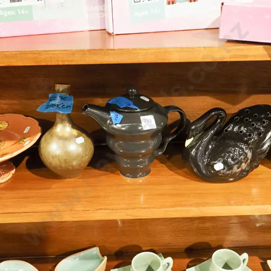 shelf; comport, Temuka stoppered bottle, Steiner teapot, swan vase etc - chips and cracks