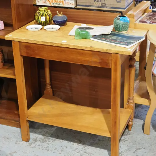 oak 2 tier hall table H750 W790 D400