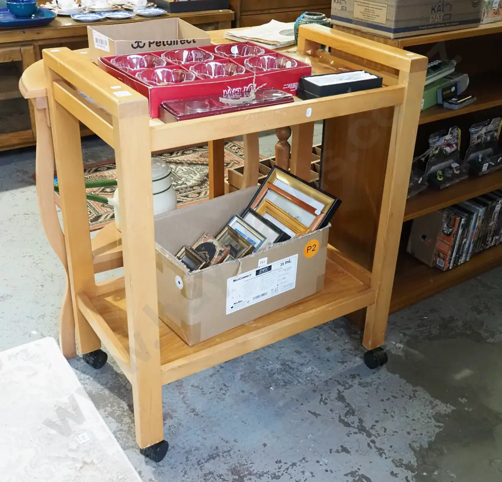 rimu 2 tier tea trolley Image 1++