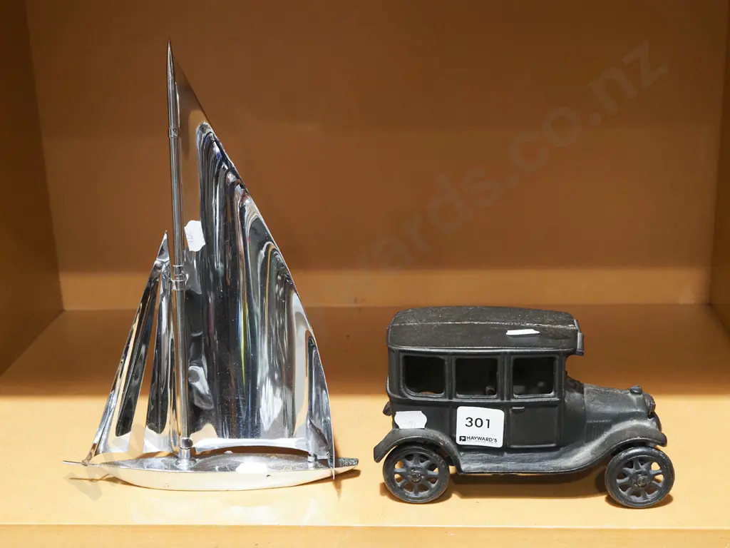 chrome yacht, cast metal vintage vehicle H250 Image 1++