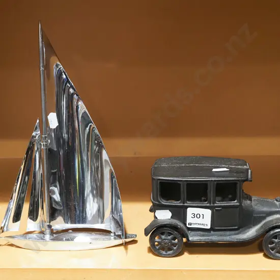 chrome yacht, cast metal vintage vehicle H250